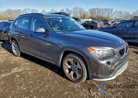 2015 BMW X1 Sdrive28I z USA, uszkodzony, nr VIN WBAVM1C59FV318618